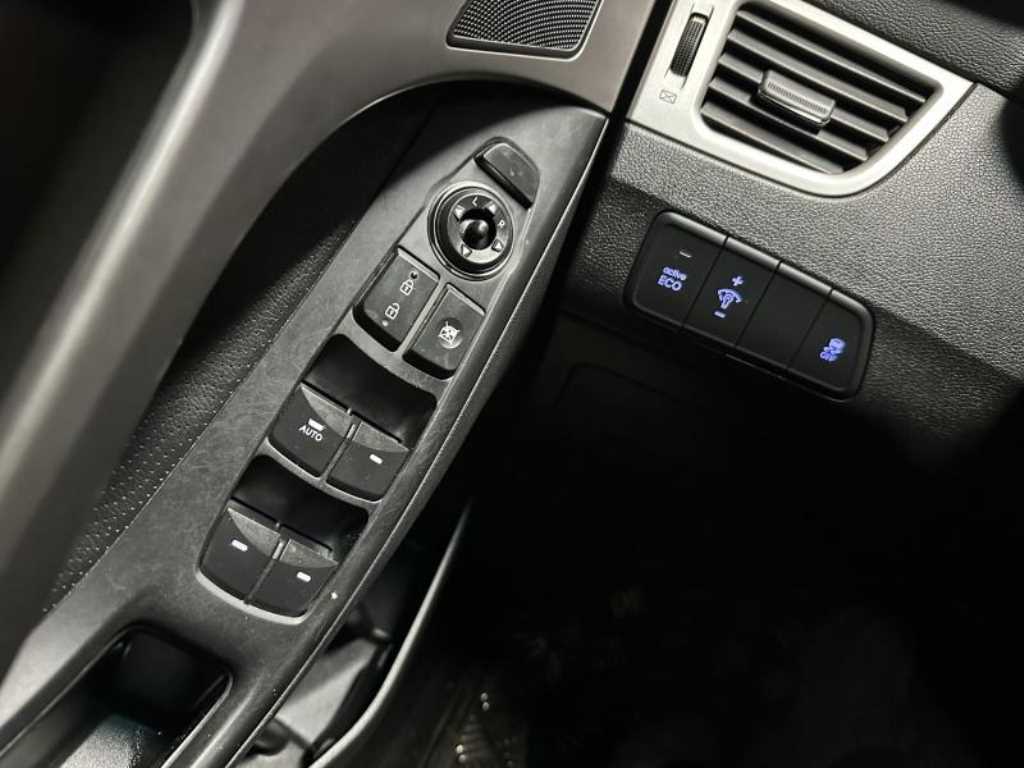 HYUNDAI Avante 2011 Negro - Importación desde Corea - HF Imports Iquique - Foto 18