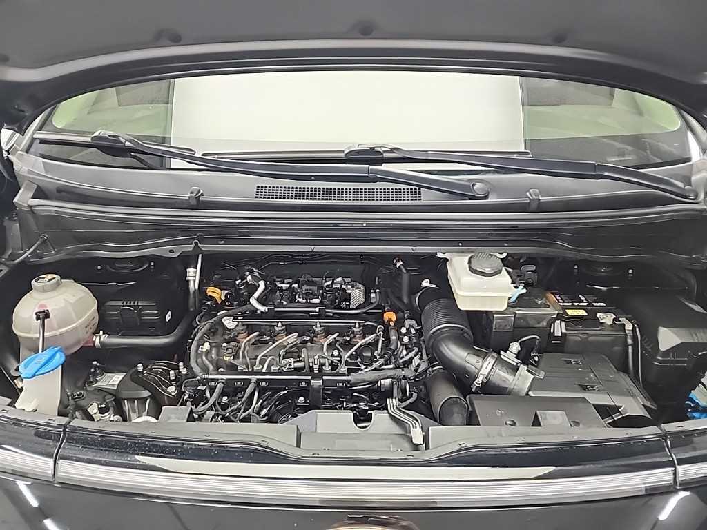 HYUNDAI Staria - Vista 5