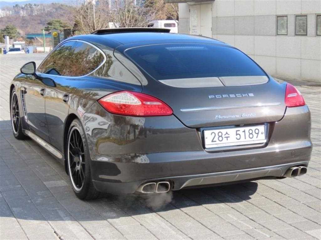 Porsche Panamera - Vista 4