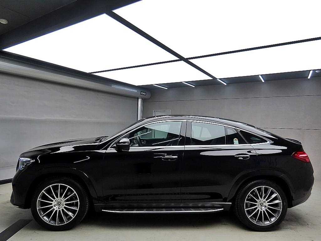 Mercedes Benz GLE Class - Vista 4