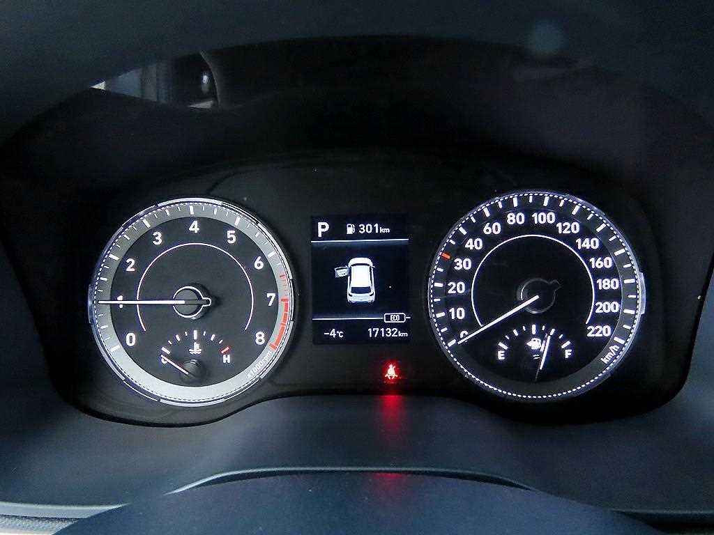 HYUNDAI Venue - Vista 9