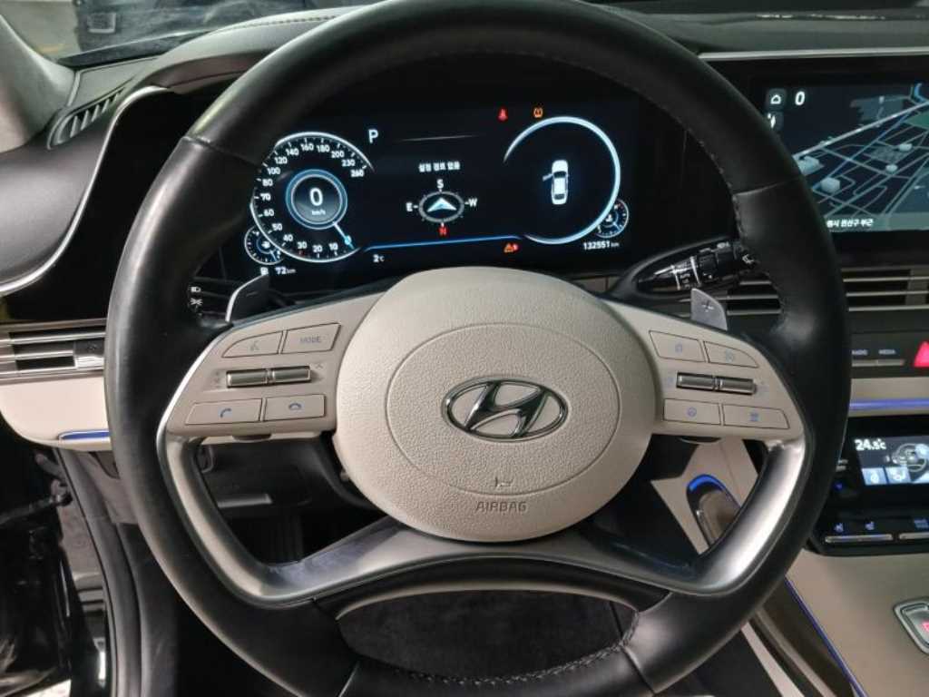 HYUNDAI Grandeur - Vista 11