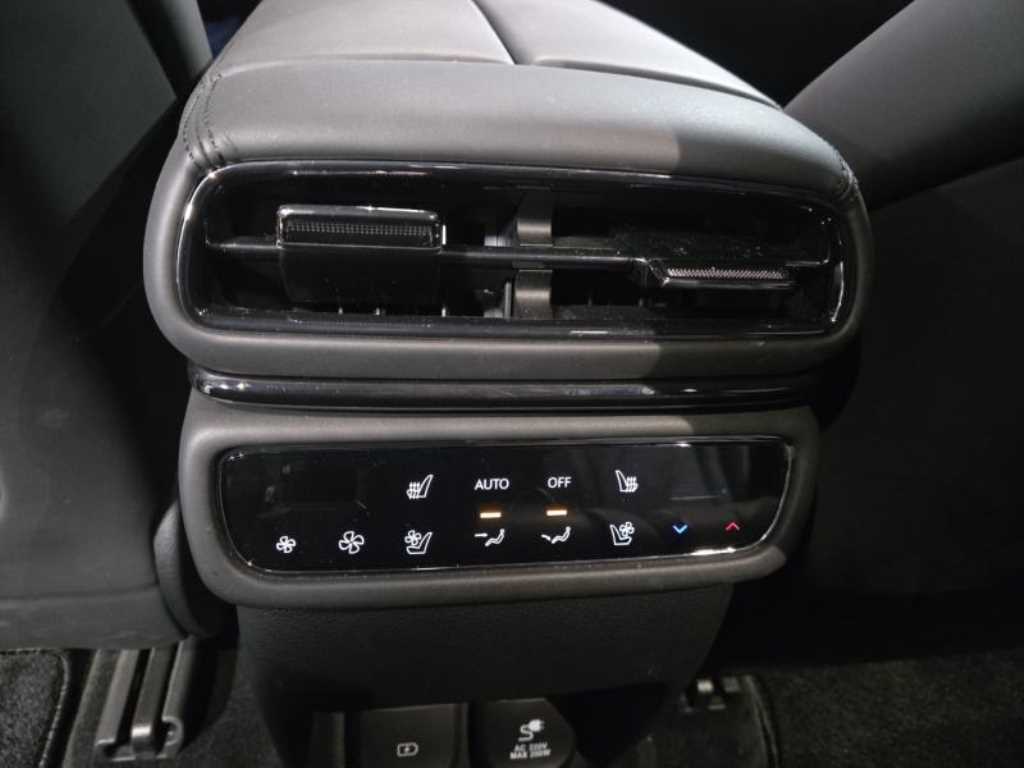 Genesis GV80 - Vista 9