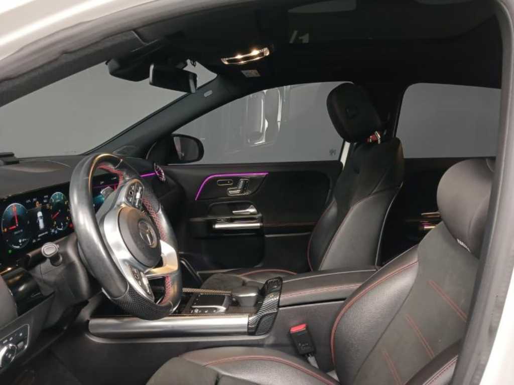 Mercedes Benz GLA Class - Vista 7