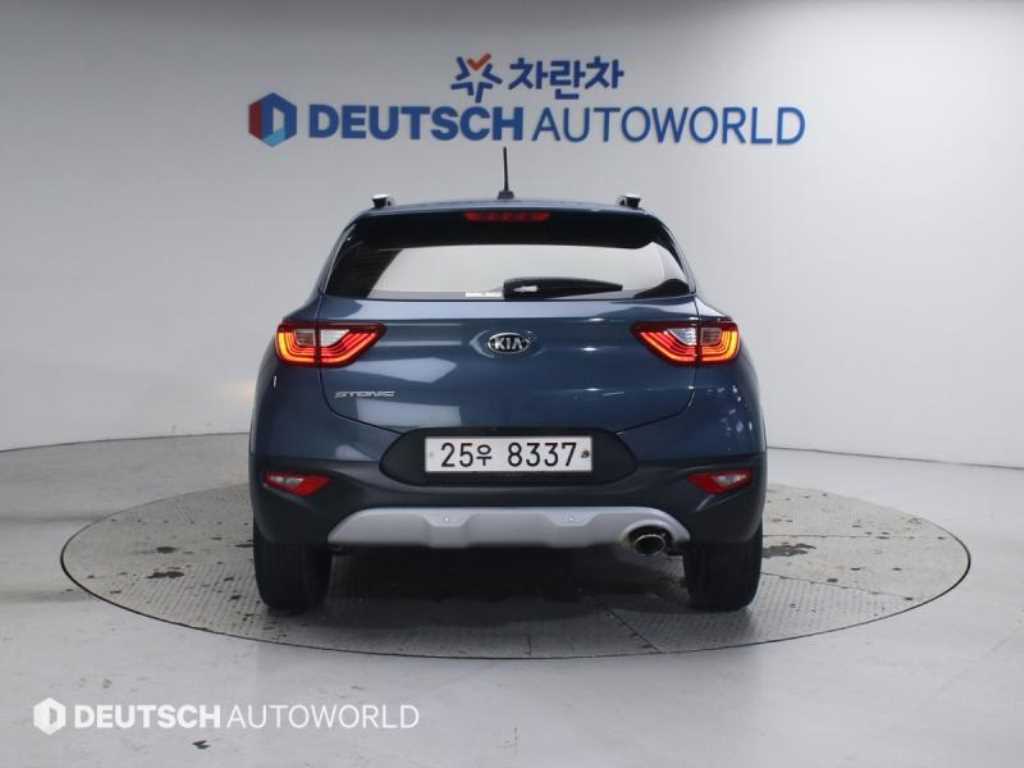KIA Stonic - Vista 4