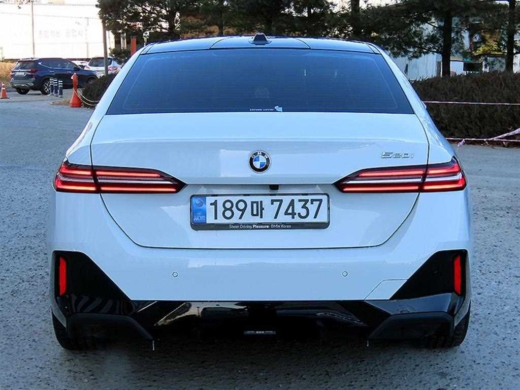 BMW 5 Series - Vista 4