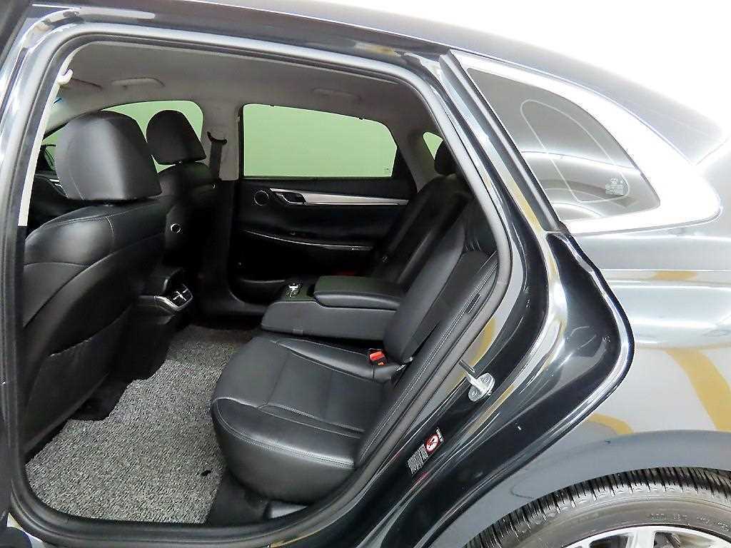 HYUNDAI Grandeur - Vista 6