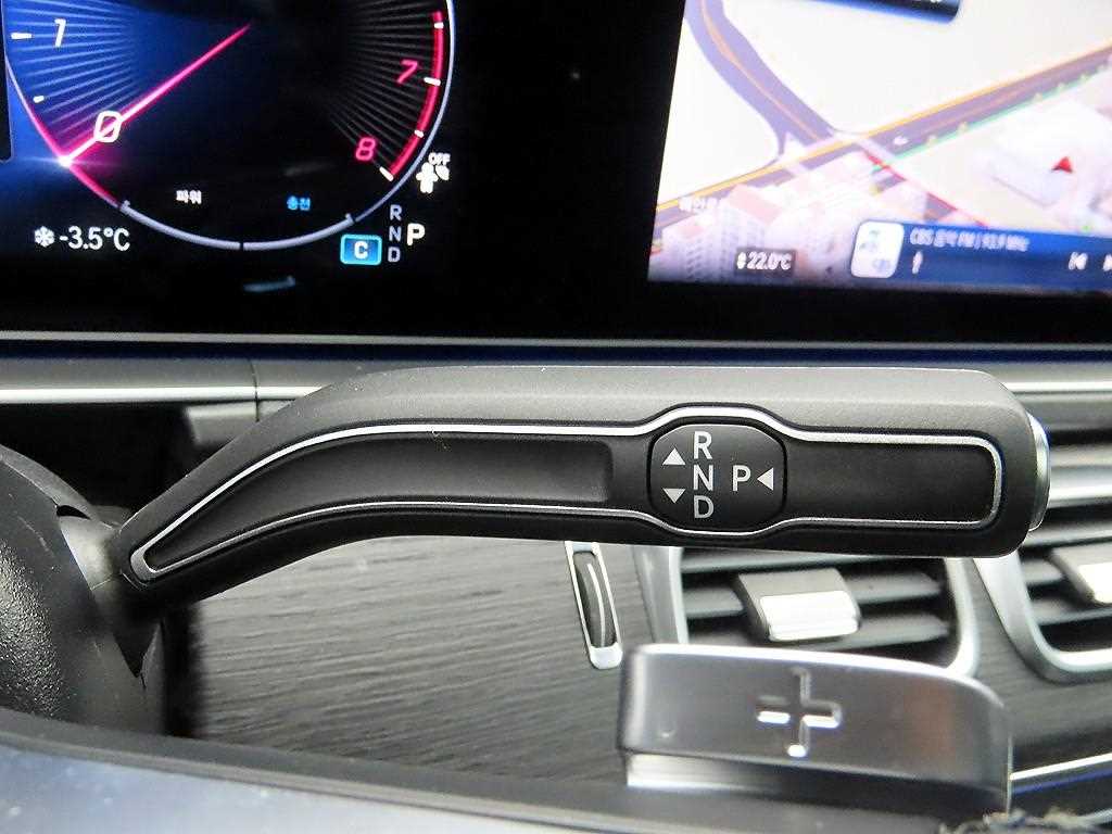 Mercedes Benz GLE Class - Vista 10