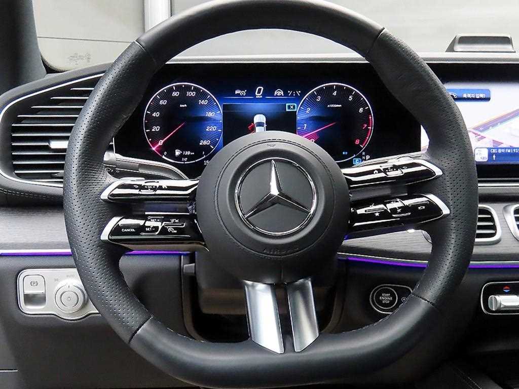 Mercedes Benz GLE Class - Vista 9