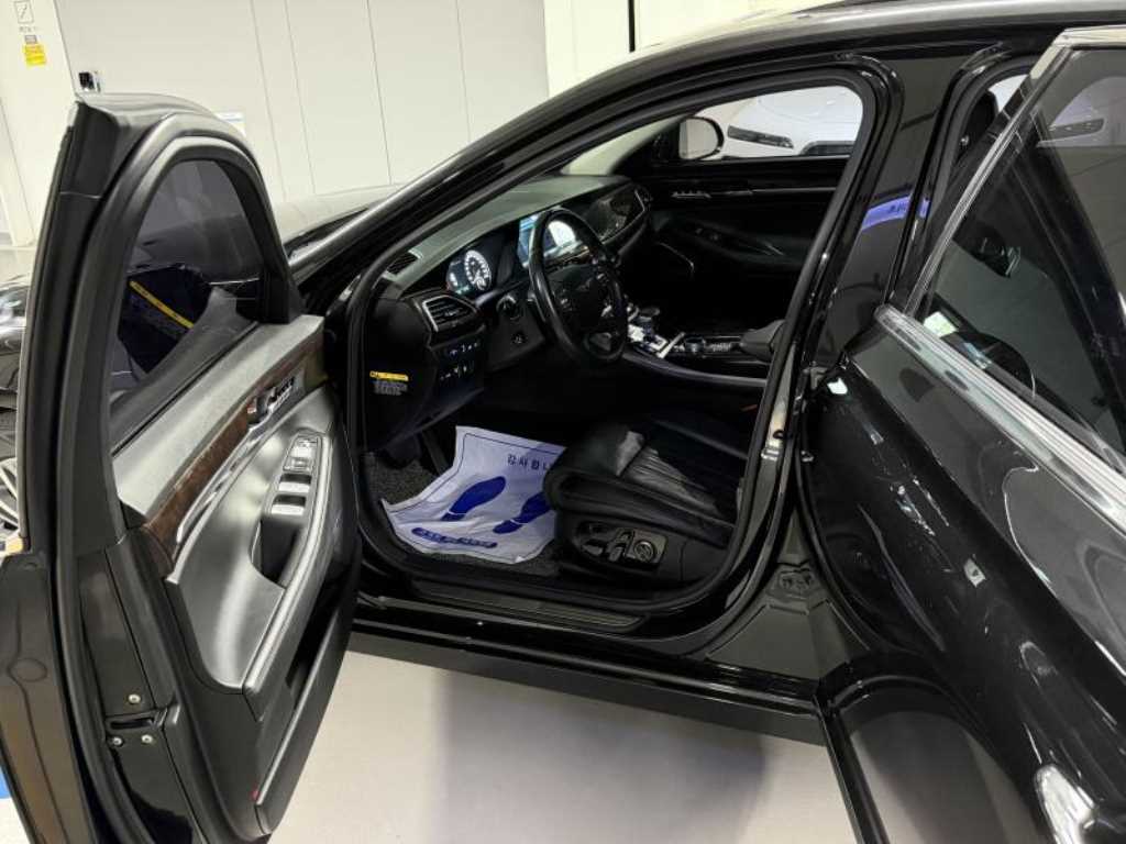 Genesis EQ900 - Vista 7