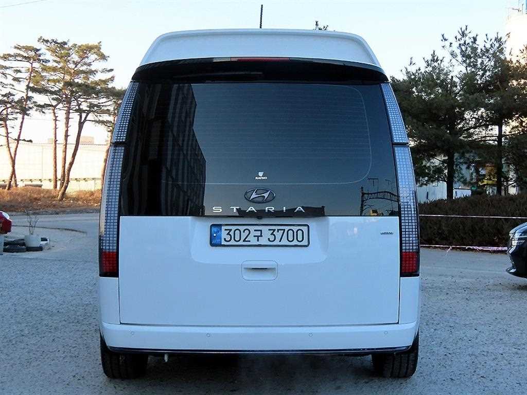 HYUNDAI Staria - Vista 4