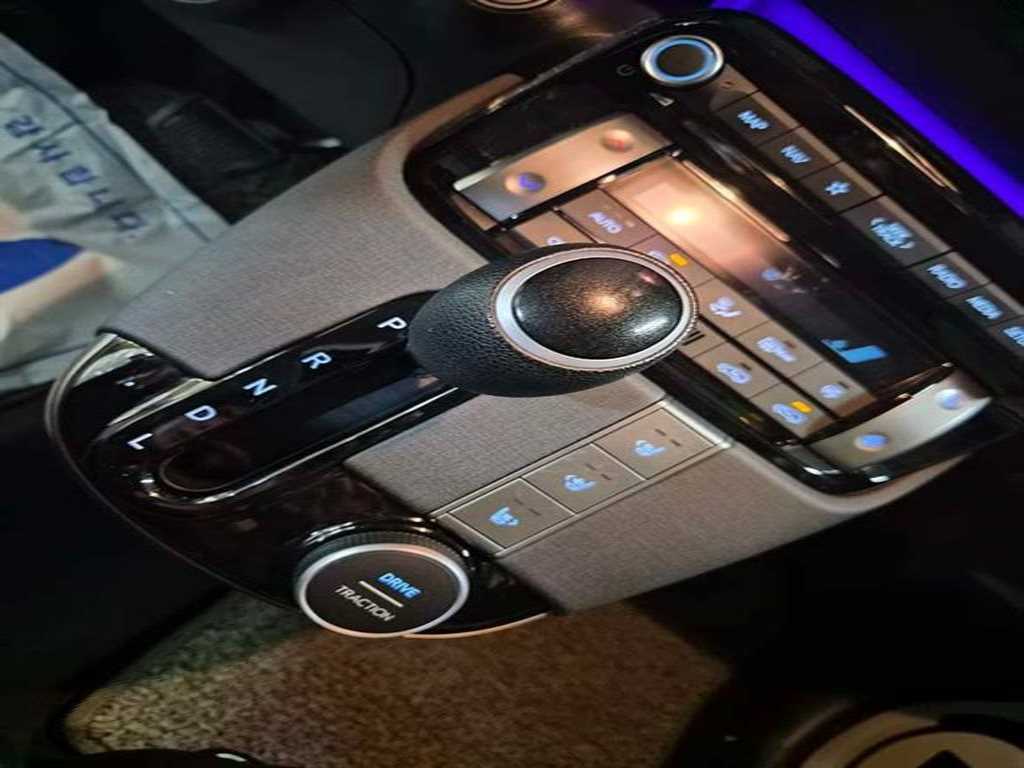 HYUNDAI Casper - Vista 10