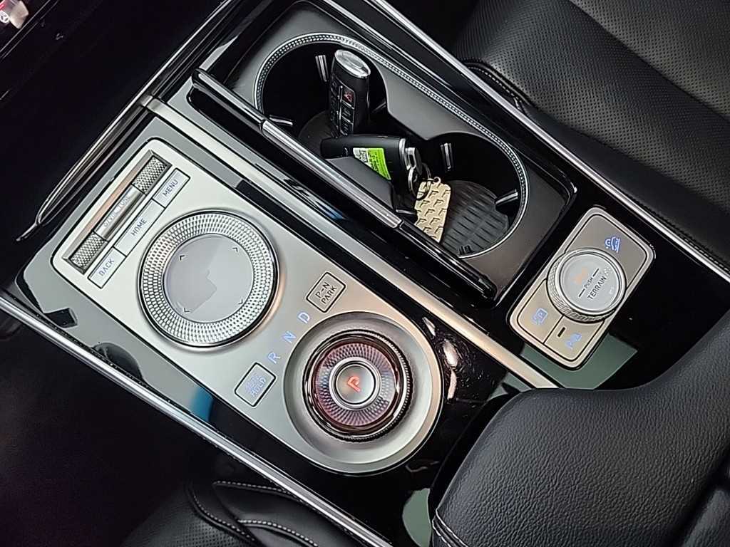 Genesis GV80 - Vista 8