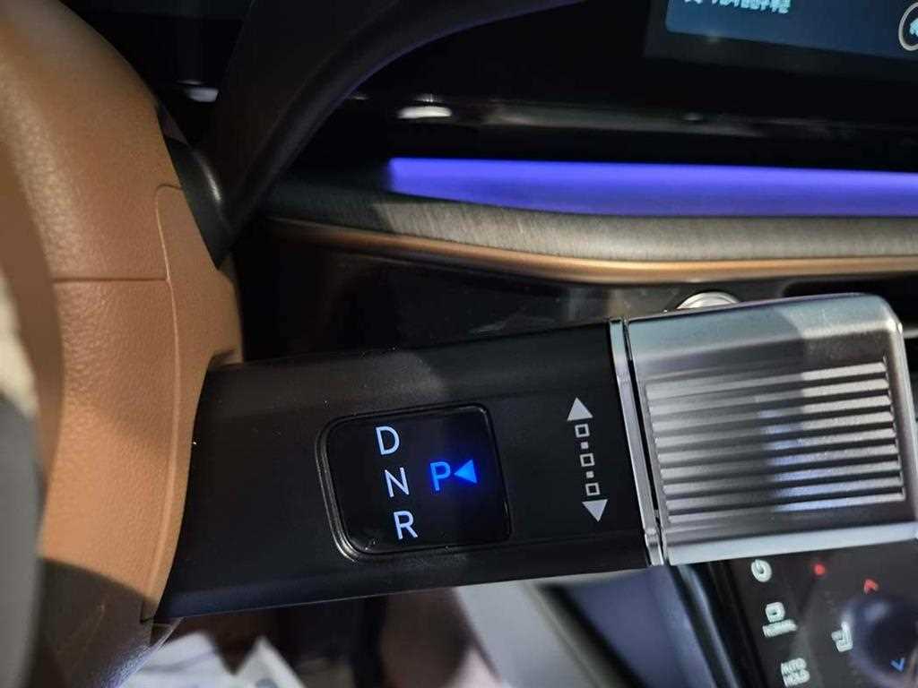 HYUNDAI Grandeur - Vista 10