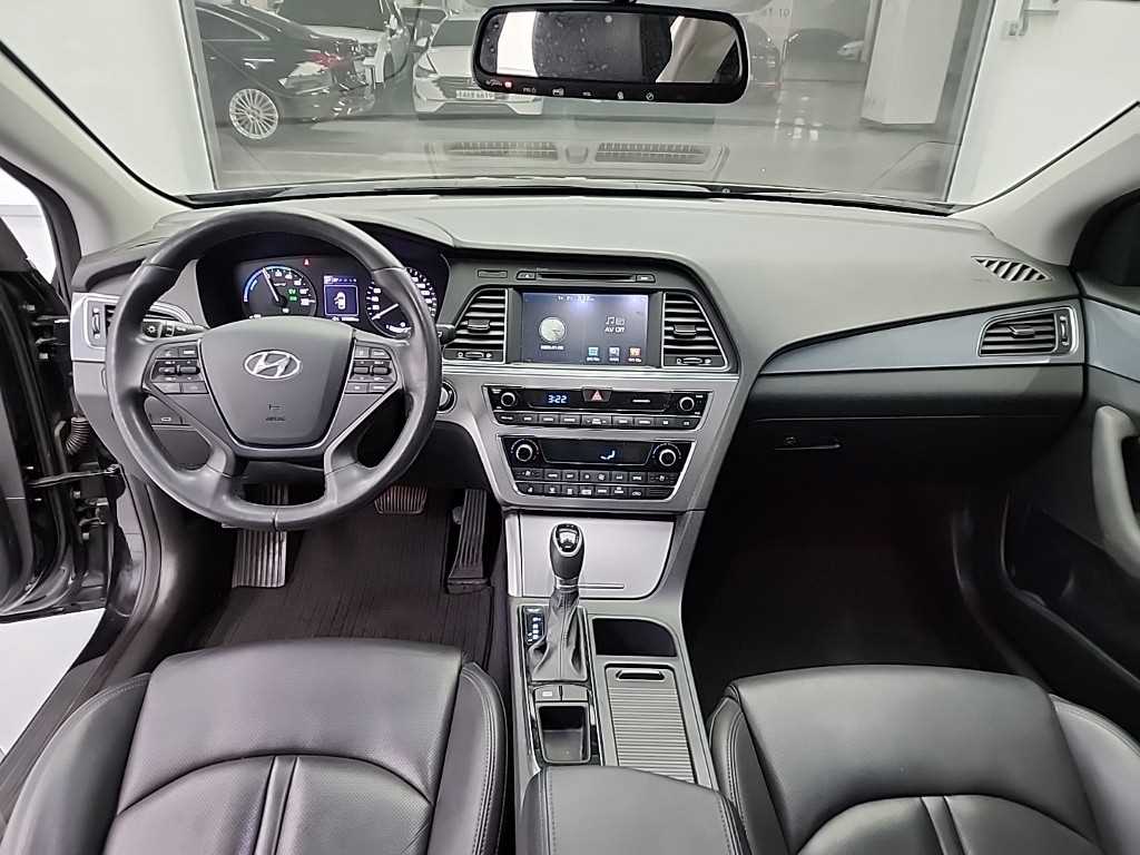 HYUNDAI Sonata - Vista 7