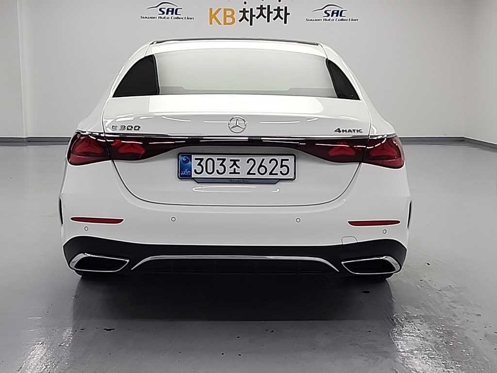 Mercedes Benz E class - Vista 3