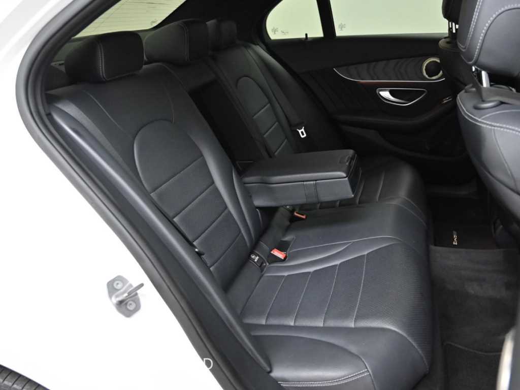 Mercedes Benz C Class - Vista 11