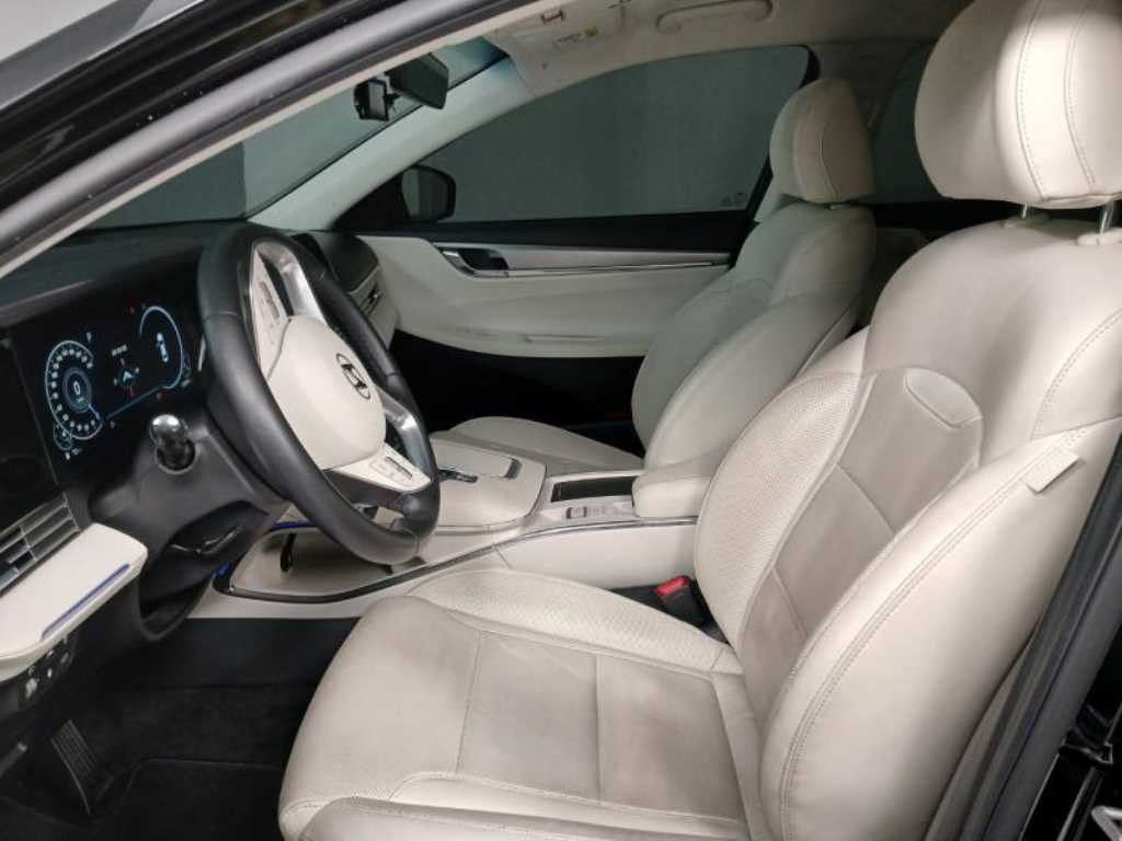 HYUNDAI Grandeur - Vista 7