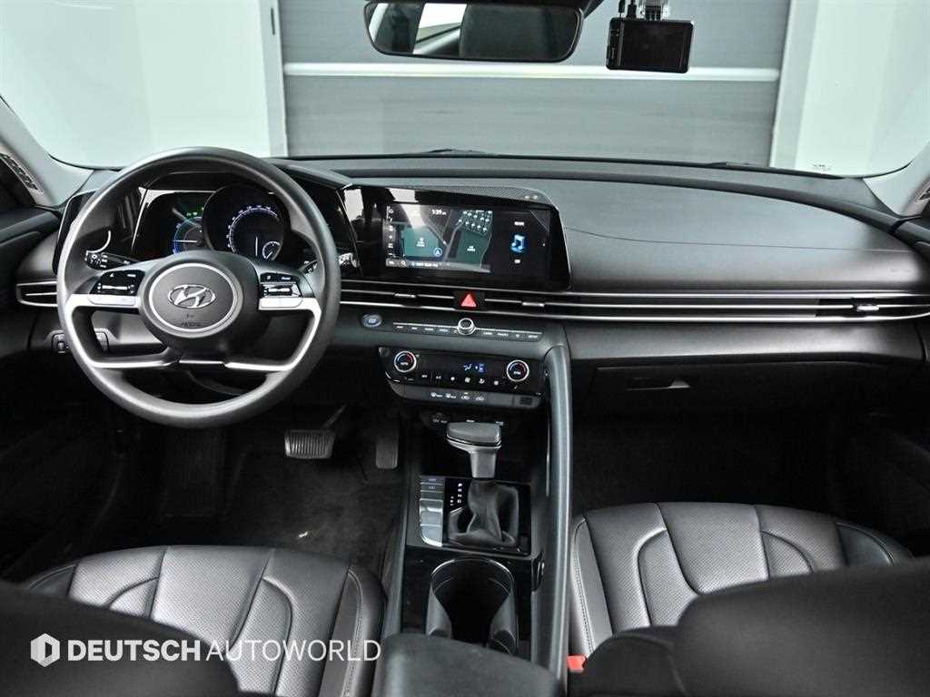 HYUNDAI Avante - Vista 7