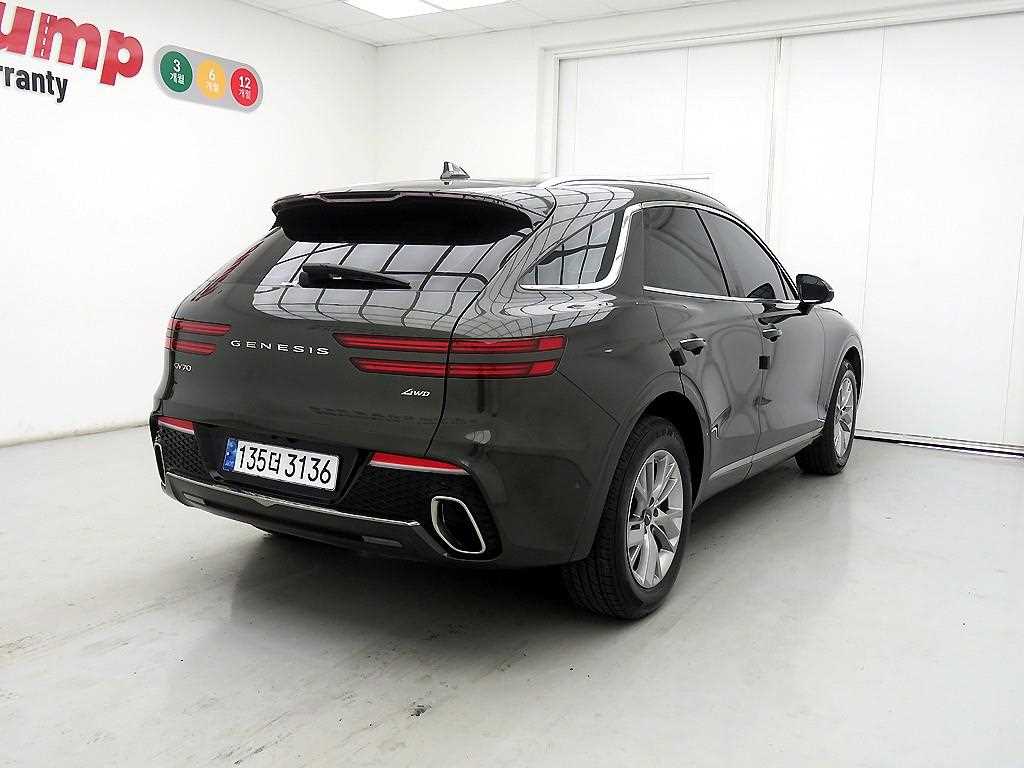 Genesis GV70 - Vista 4