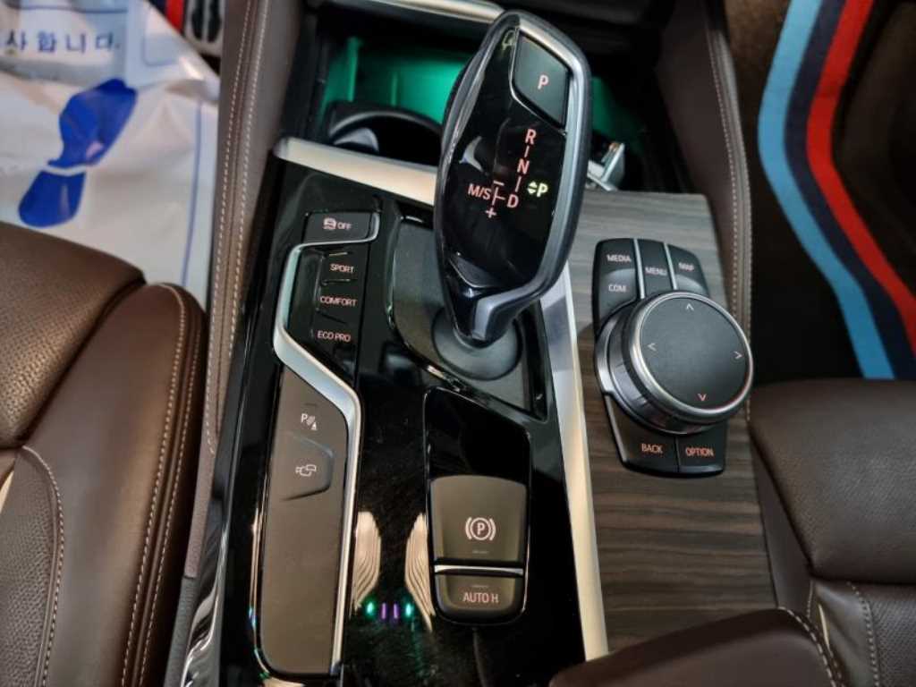 BMW 5 Series - Vista 11