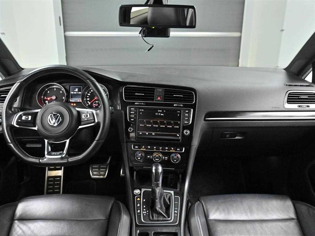 Volkswagen Golf - Vista 7