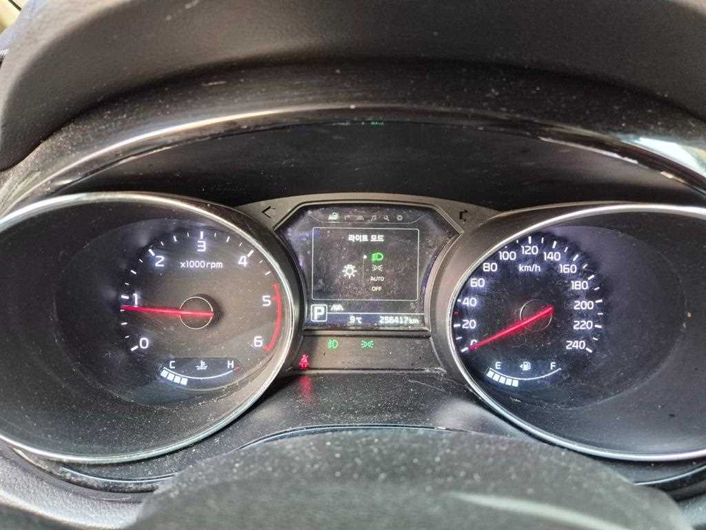 KIA Carnival - Vista 4