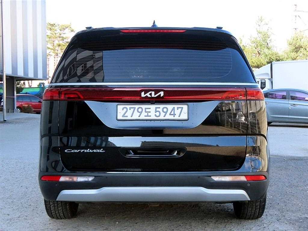 KIA Carnival - Vista 4