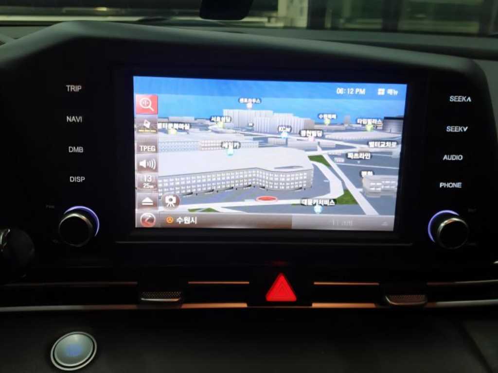 HYUNDAI Avante - Vista 5