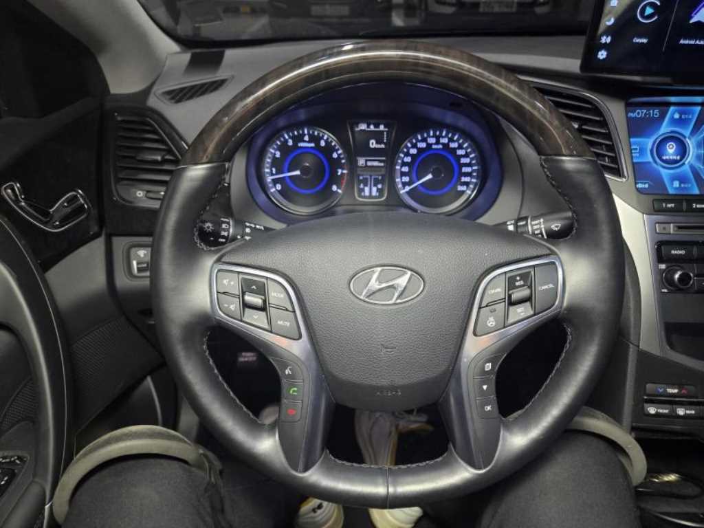 HYUNDAI Grandeur - Vista 6