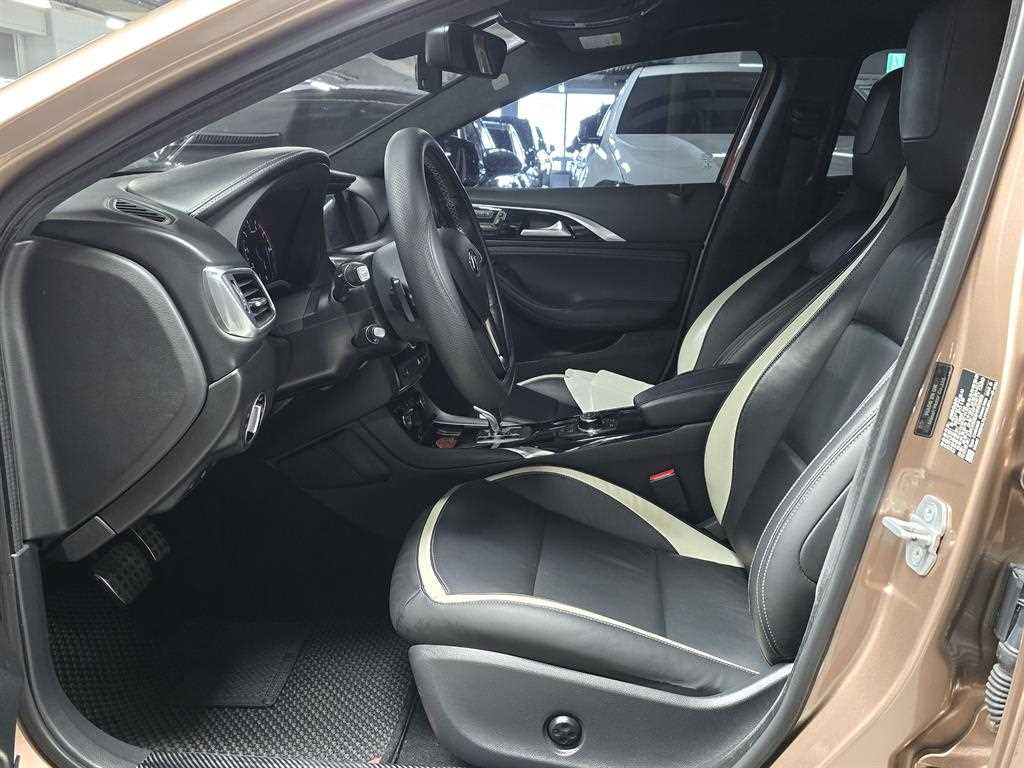 Infiniti Q - Vista 7