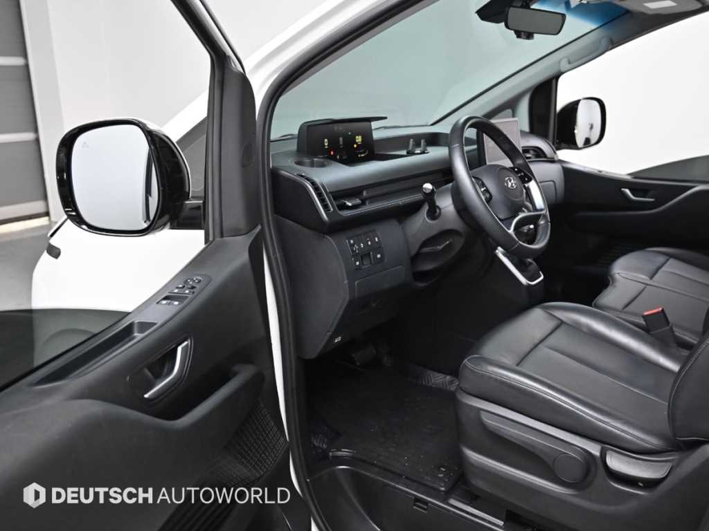 HYUNDAI Staria - Vista 11