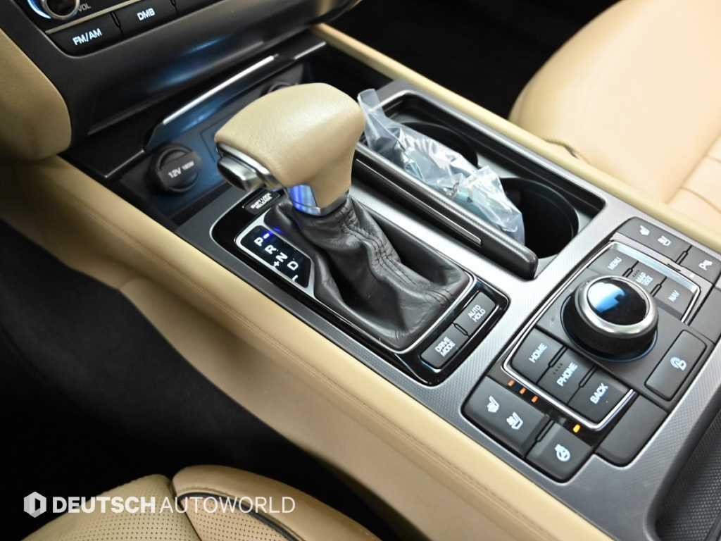 HYUNDAI Genesis - Vista 9