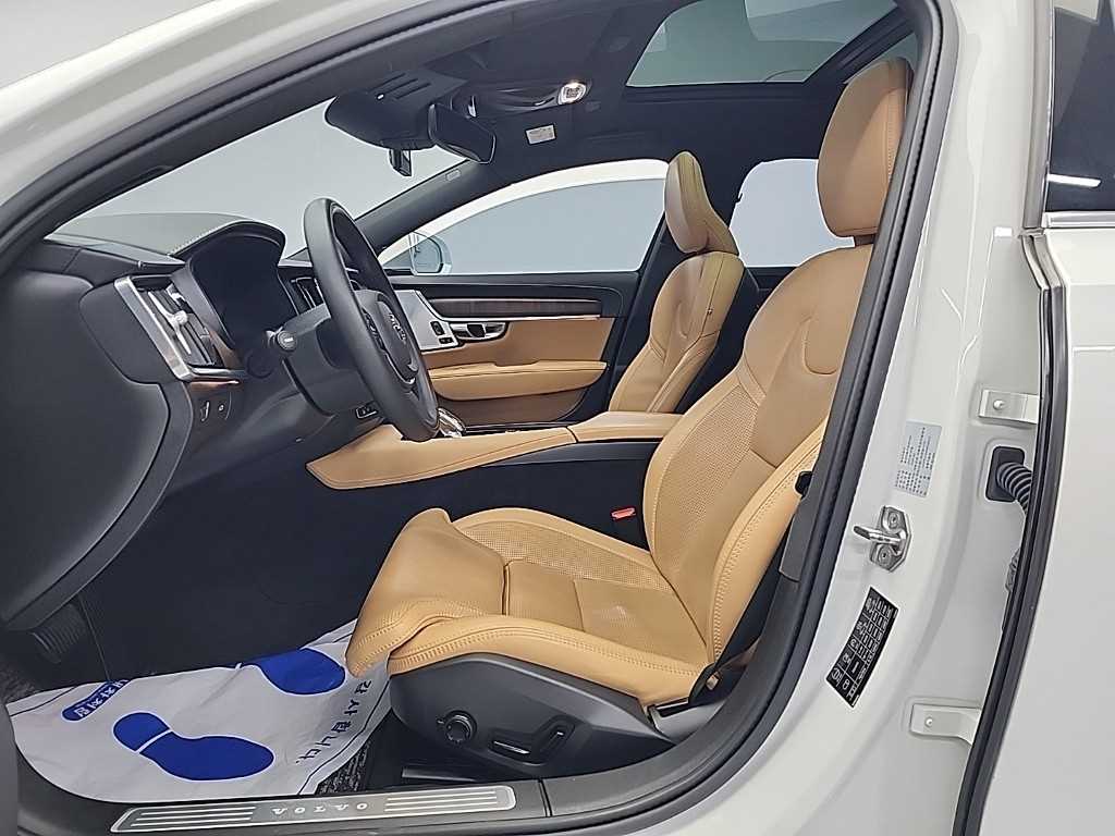 Volvo S90 - Vista 11