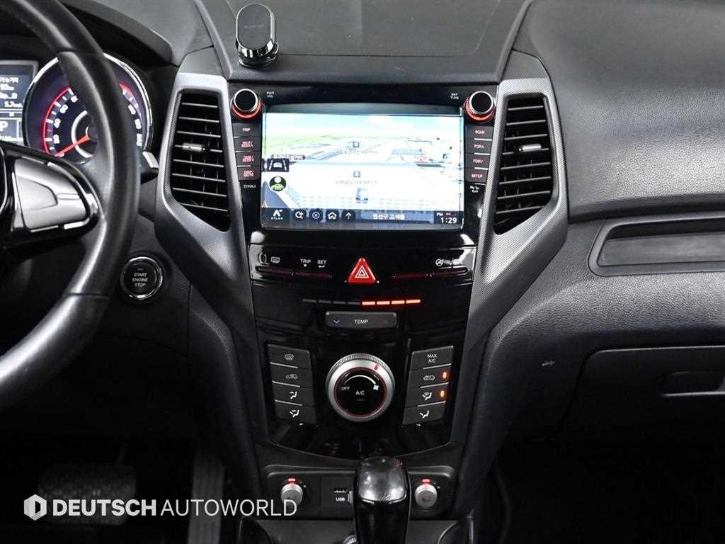 Ssangyong Tivoli 2017 Blanco - Importación desde Corea - HF Imports Iquique - Foto 14