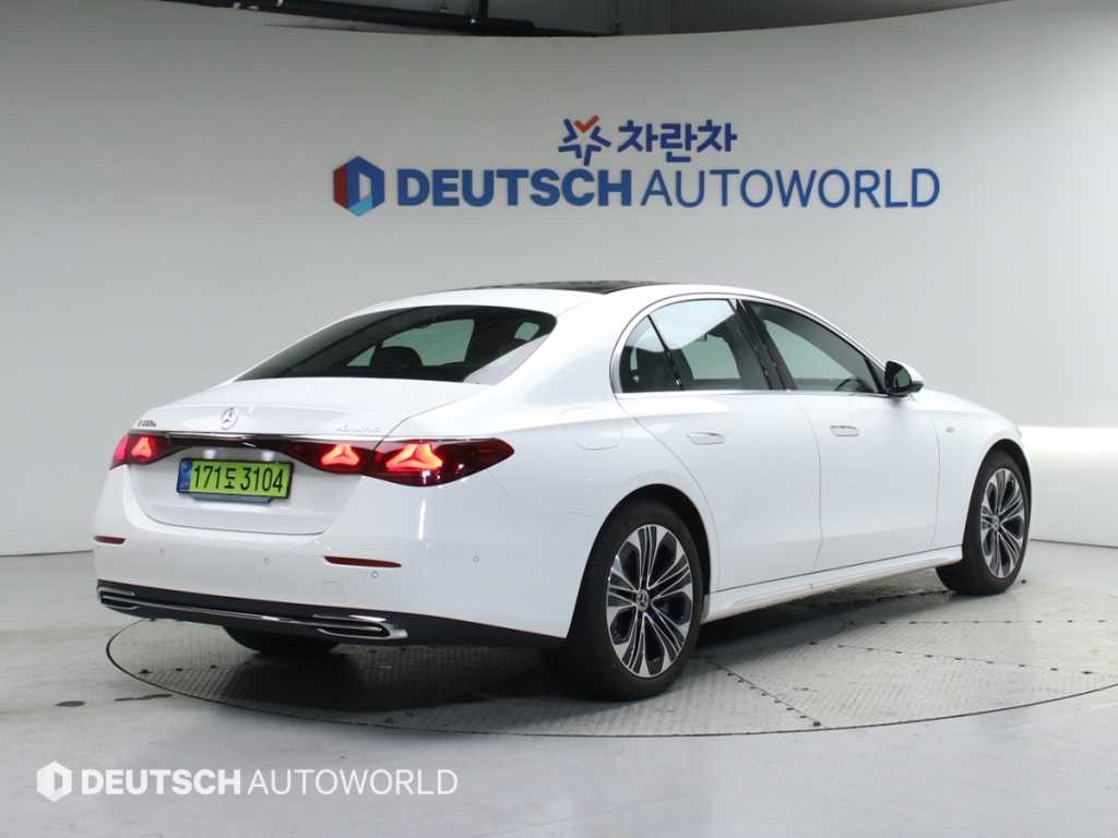 Mercedes Benz E class - Vista 2