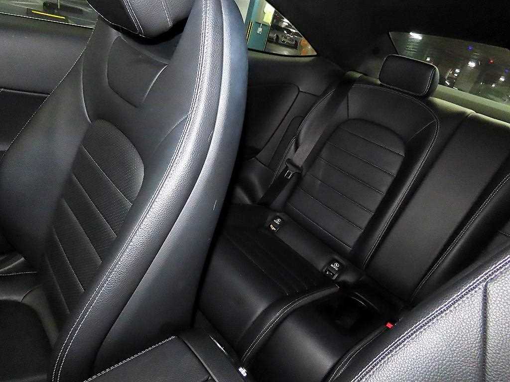 Mercedes Benz C Class - Vista 7