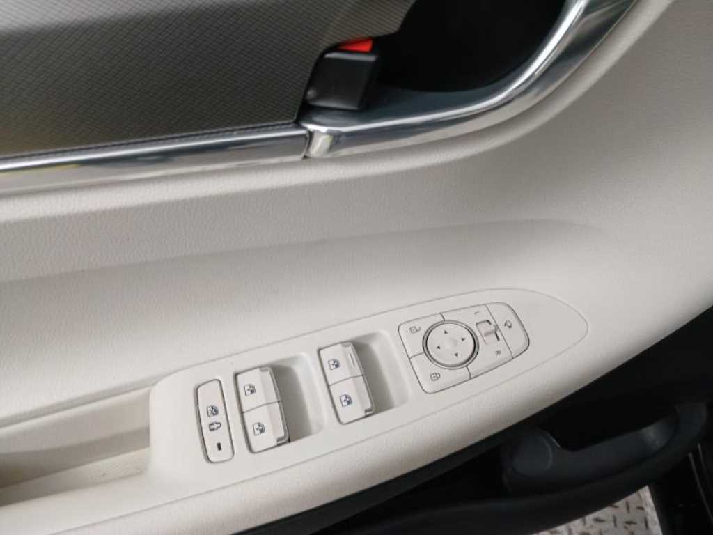 HYUNDAI Grandeur - Vista 9