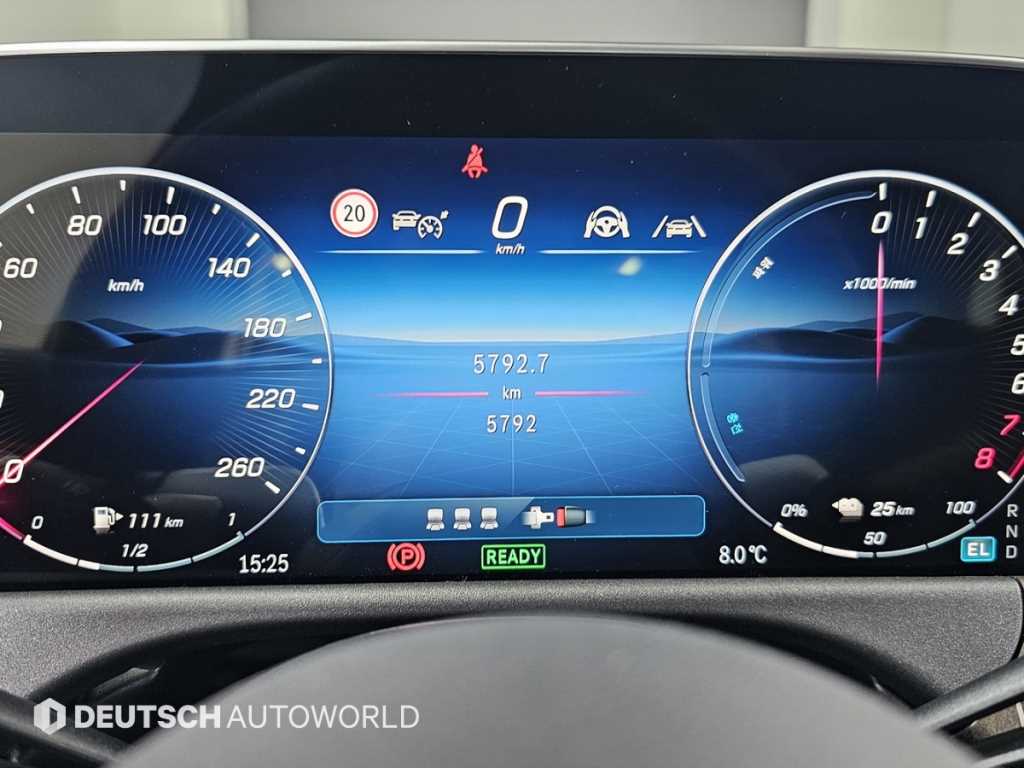 Mercedes Benz E class - Vista 8