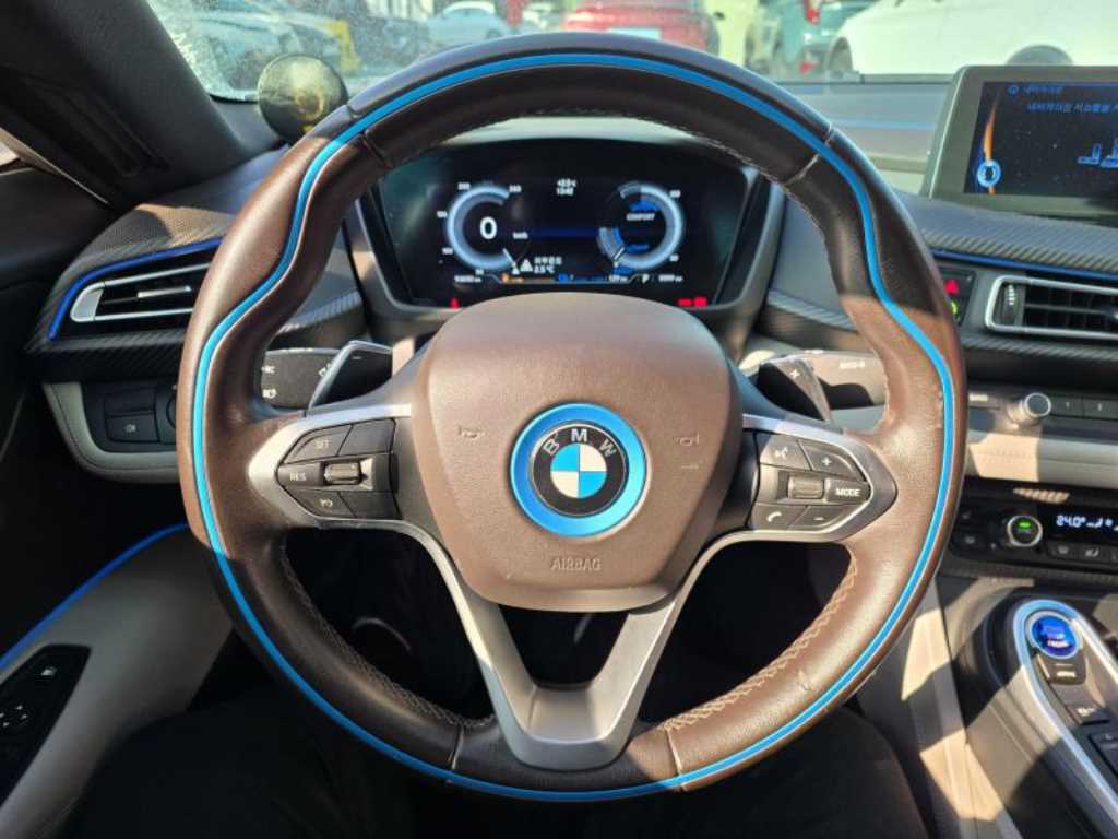 BMW i8 - Vista 6