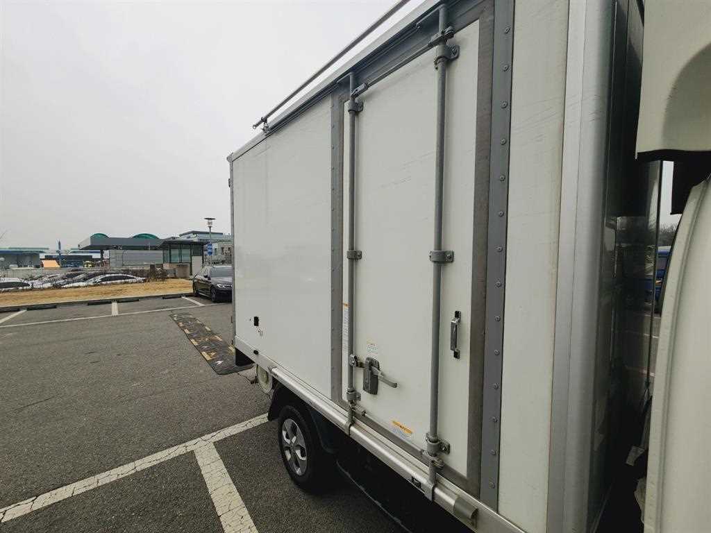 Small Truck Normal Box(High Deck) - Vista 8