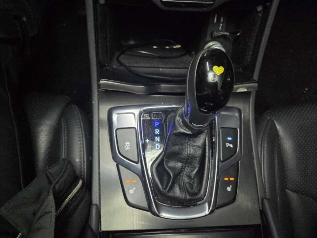 HYUNDAI Grandeur - Vista 10