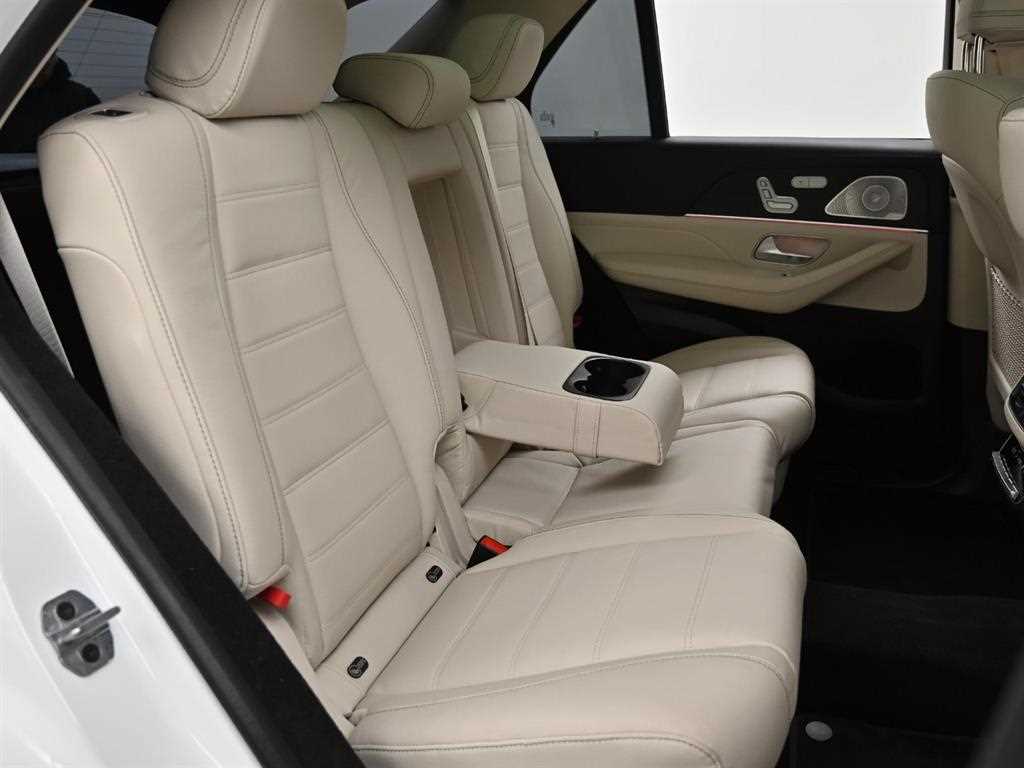 Mercedes Benz GLE Class - Vista 11