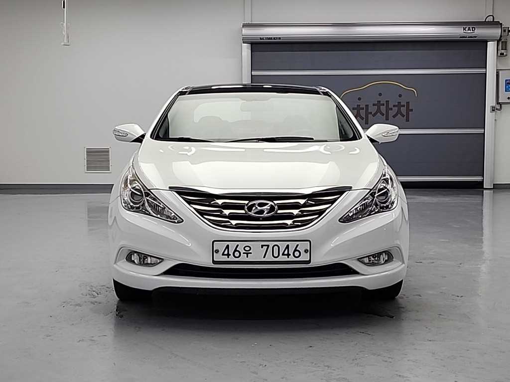 HYUNDAI Sonata - Vista 2