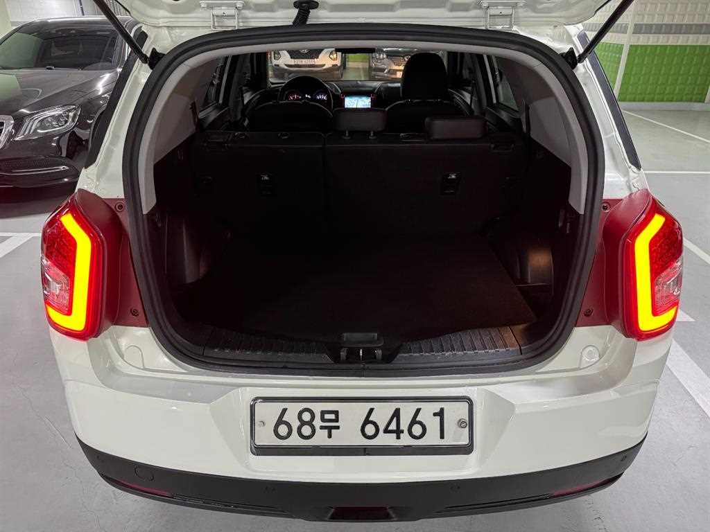 Ssangyong Tivoli - Vista 5