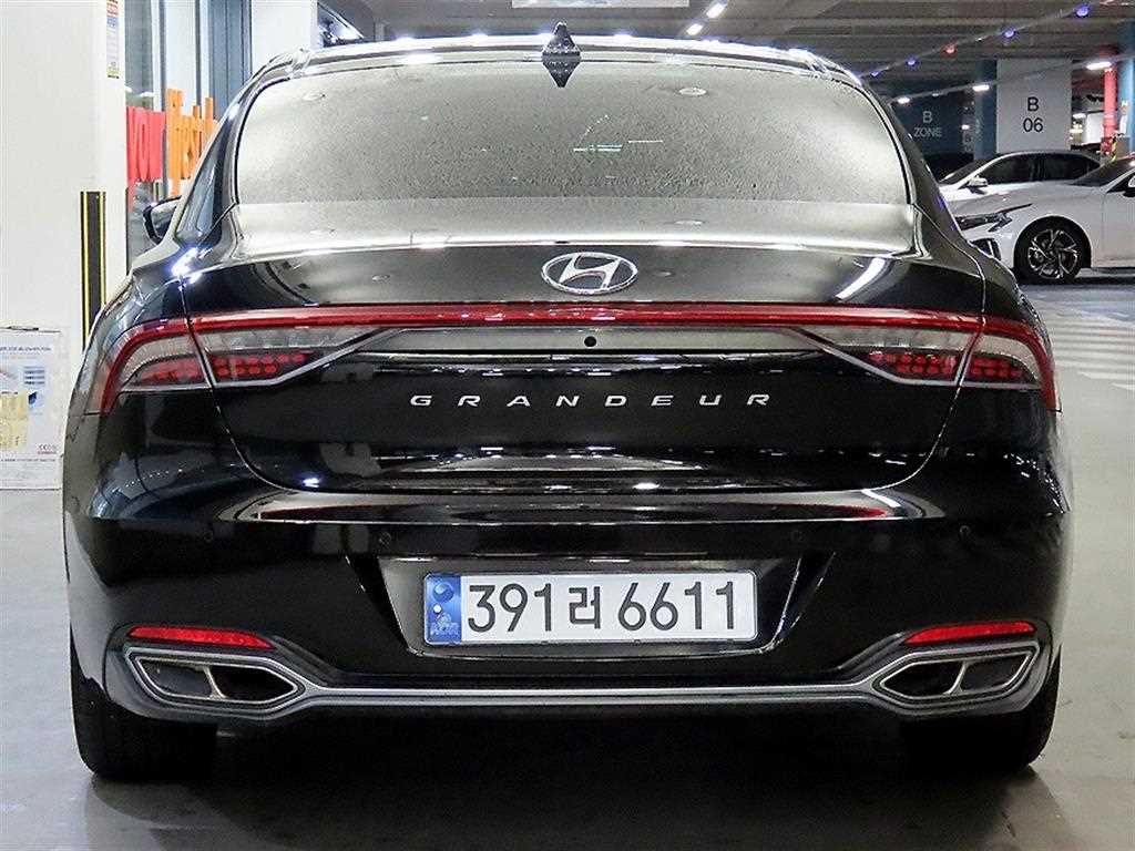 HYUNDAI Grandeur - Vista 5