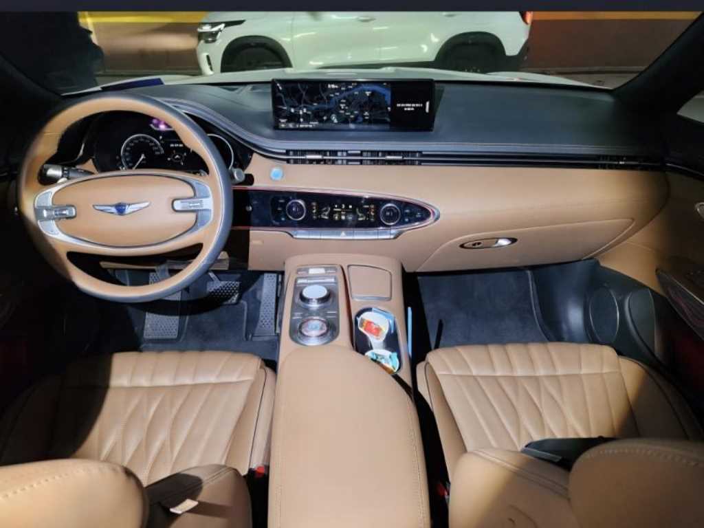 Genesis GV70 - Vista 11