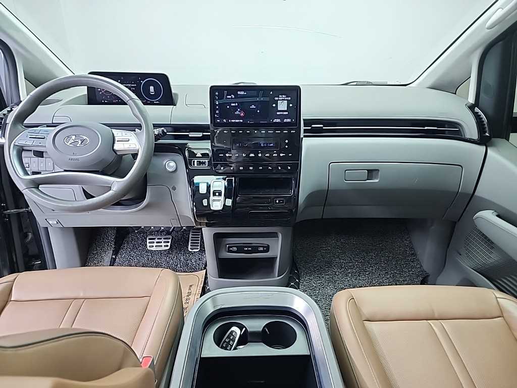 HYUNDAI Staria - Vista 7