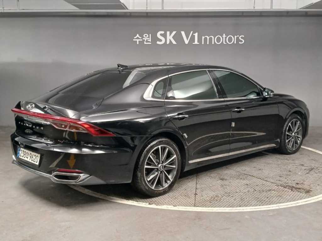 HYUNDAI Grandeur - Vista 4