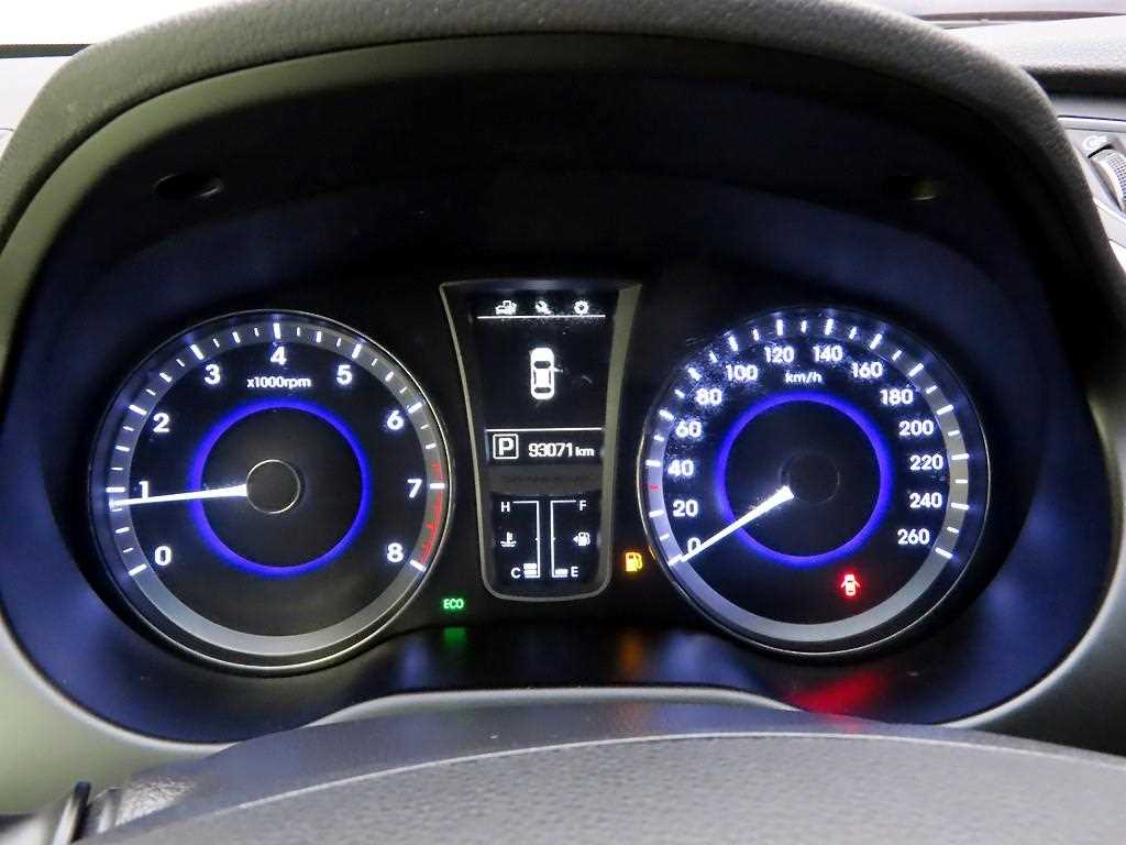 HYUNDAI Grandeur - Vista 5